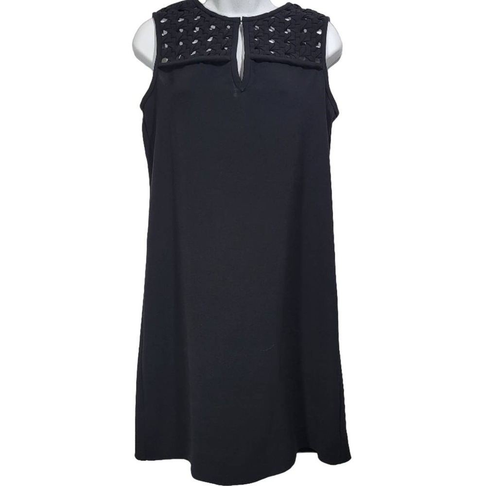 Diane von Furstenberg Black Sleeveless Sheath Hope Dress Crochet‎ Neck Detail 2